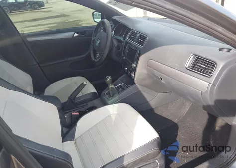 2016 Volkswagen Jetta 1.8T Sport z USA, uszkodzony, nr VIN 3VWB17AJ8GM246613